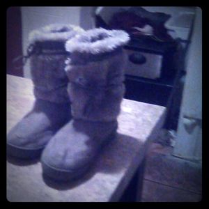 Ankle covering boots